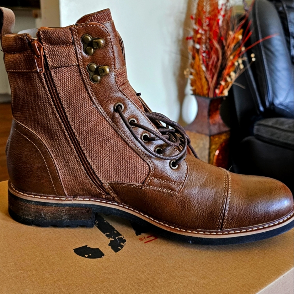 J75 Boots for men's New in Box